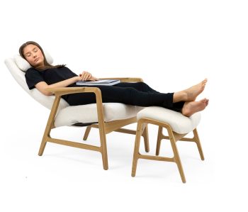 Crew vilfåtölj med öppna armstöd